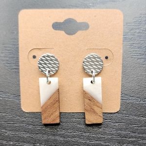 Mixed Media Wood Pearl White Earrings